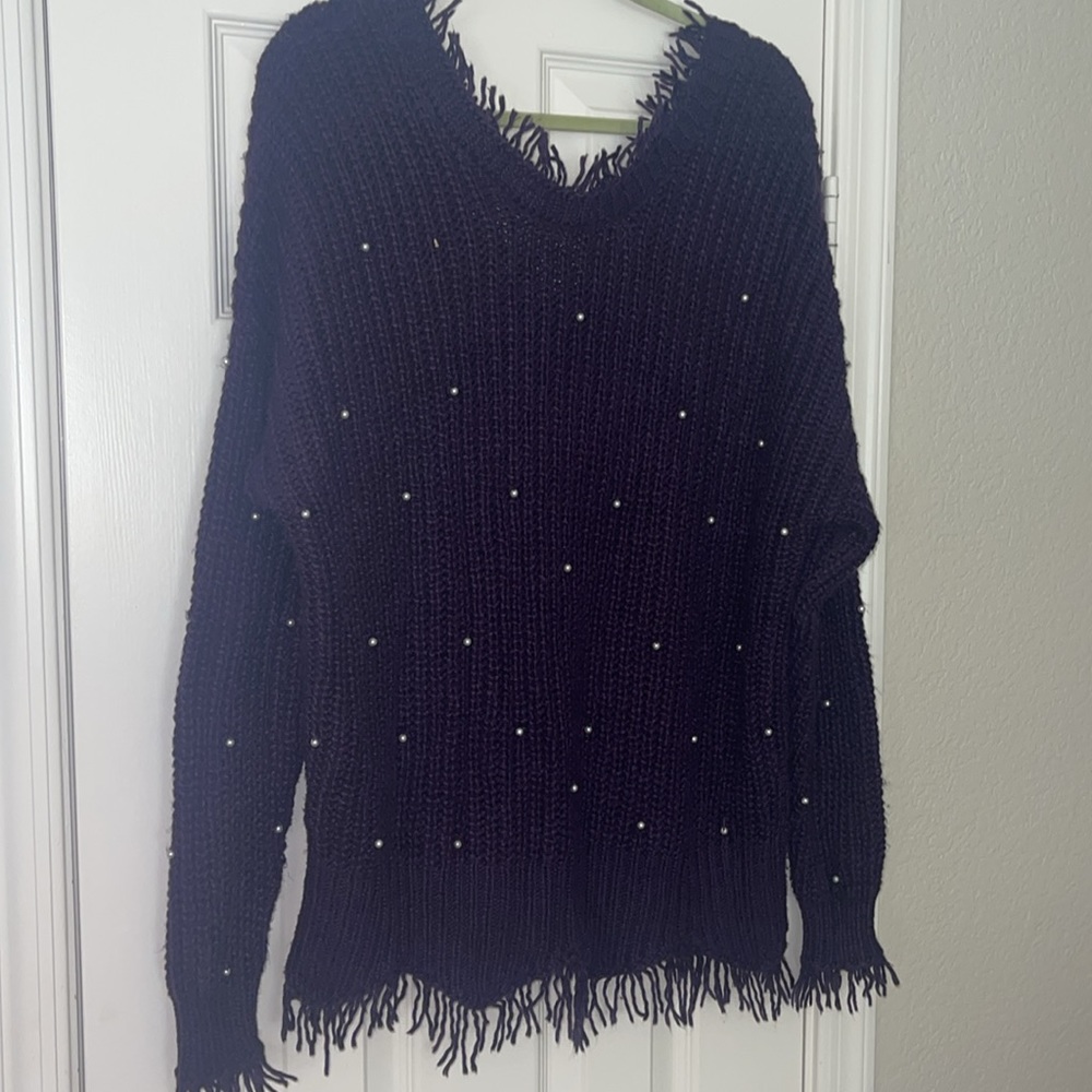 💜🤍Purple & Pearl Sweater.
